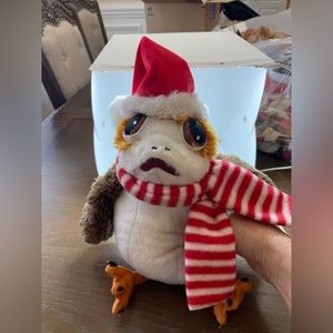 Disney Parks Star Wars Porg Christmas Holiday Plush Santa Hat The Last Jedi